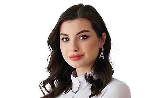 Амбалова Амина Батразовна