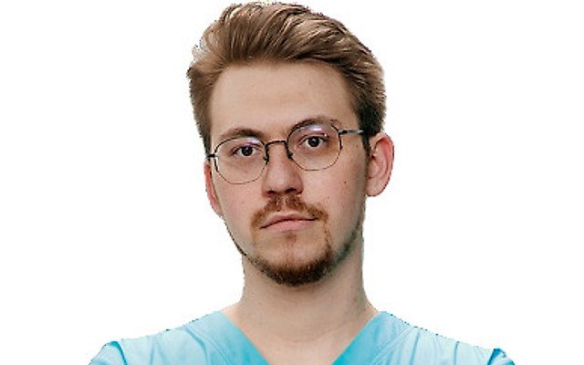 Ушаков Максим Дмитриевич