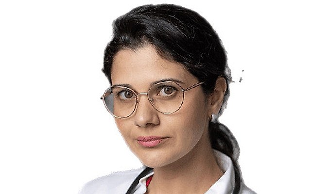 Попова Камелия Маджедовна