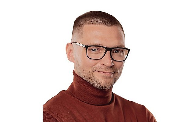 Смоляков Артем Владимирович