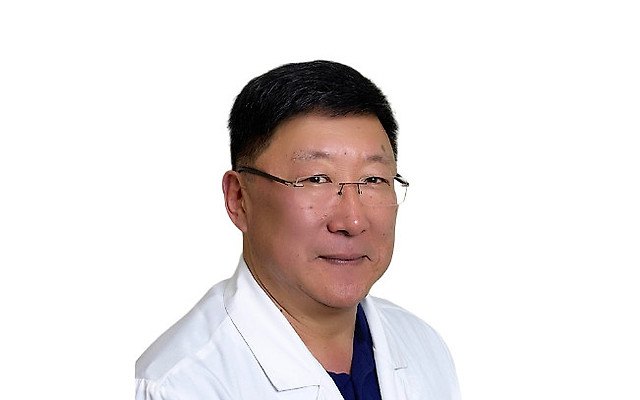 Ли Артур Дендэнович