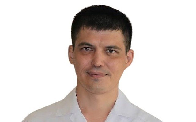 Янгиров Искандер Вазирович